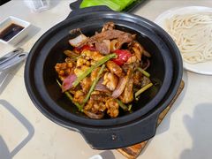 三杯鸡煲-肥仔文澳门猪骨煲(南京西路店)