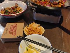 -富正毅三下锅·湘西韵味(天门山索道店)