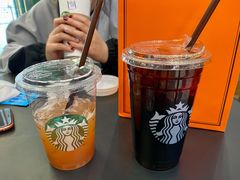 -星巴克(北京远大路金源燕莎店)