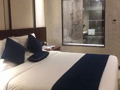 -蓝蔻酒店(深圳东站布吉万象汇店)