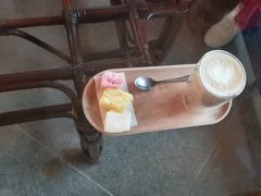 -亚龙湾喜来登·美景台大堂吧