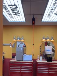 点击看大图 -Devilhands Barbershop男士理容店