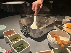 -左庭右院鲜牛肉火锅黑金店(陆家嘴中心店)