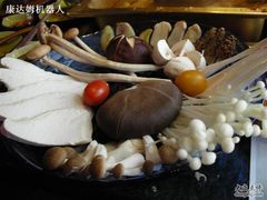蘑菇拼-王家渡火锅店(棕榈泉店)