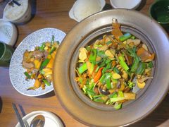 爆炒赤松茸黑牛肝菌-云海肴汽锅鸡·云南小炒(天津国金汇店)