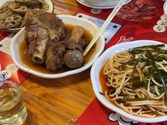 -李双猪·小龙虾·烧烤·羊肉煲(乐山店)