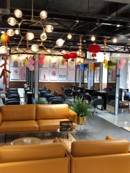 -FRIDAY星期五专业美发沙龙