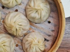 蟹黄小笼-朱新年·苏式汤团·面点(北寺塔店)