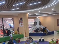 -爱威盛亲子俱乐部·纽约国际早托中心