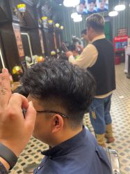 -海文先生国潮烫染男士理发馆