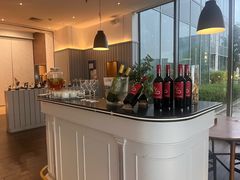 -昆山琶拉帝诗酒店·河畔咖啡厅Riverside Cafe