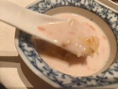 红酒娘杏仁露-三利音·玖弄小鲜(浦东嘉里城店)