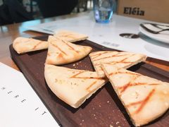 希腊传统手工饼-HELLO MUSAE 拾光缪斯餐厅·纯正希腊风味(苏州中心店)