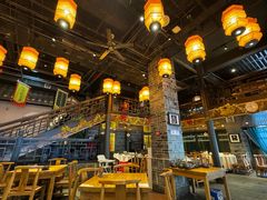 -帅巴人舅母子腊蹄民俗村