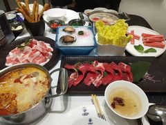 手切鲜牛肉-红鼎豆捞·非遗鲍皇汤火锅(宝丰路店)