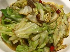 五花肉炒包菜-肖记公安牛肉鱼杂馆· 省级非物质文化遗产(仁和路店)