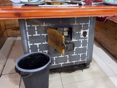 -三江鱼东北特色铁锅炖(骆驼店)