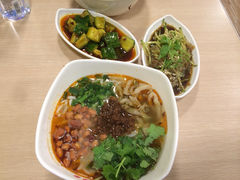 -伤心酸辣粉(体育东路店)