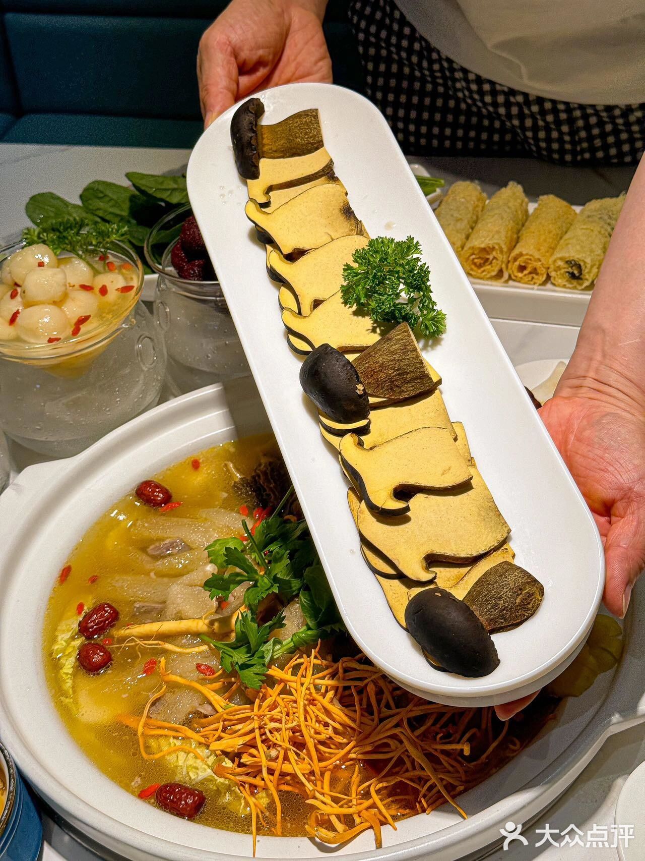 被拿捏了！！西安这家店是懂汤的……