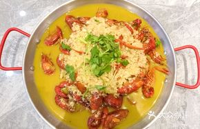 Golden Soup Garlic Premium Lobster