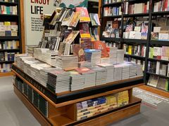面包甜点陈列柜-西西弗书店·矢量咖啡(新光天地店)