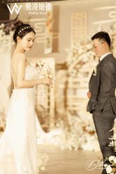 -艾米丽婚纱礼服