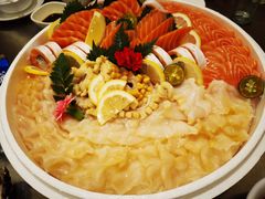 -胡须佬鸡煲四季火锅店(石厦西村直营店)