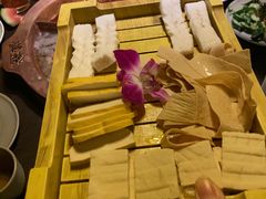 -滇釜火锅·能喝汤的火锅(车公庄店)