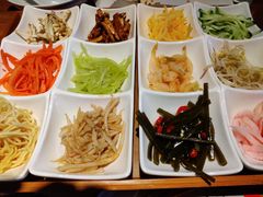 狮峰路三姨妈丝娃娃-怪噜范·老贵阳街头名小吃(鸿通城店)