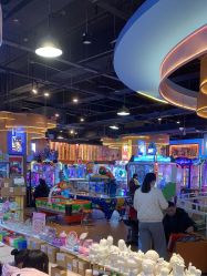 -卡通尼乐园(荟聚中心店)
