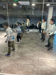 -CASTER跳舞俱乐部