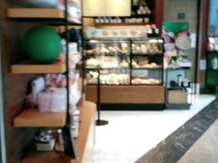 面包甜点陈列柜-星巴克(广州东圃天银店)