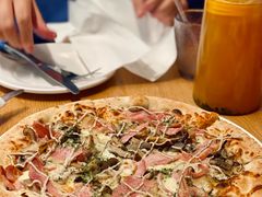 火腿蘑菇披萨-城市大道红炉披萨烘焙坊