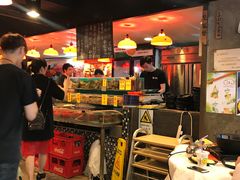 大堂-鲜入围煮花胶鸡海鲜火锅