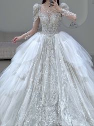 -曼青婚纱礼服馆