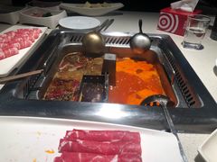 -海底捞火锅鲜切牛肉主题店(长寿路店)