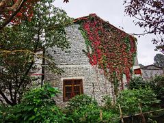 -高荡千年布依古寨旅游景区