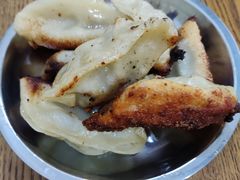 -黄阿姨锅贴大王(万航渡路店)