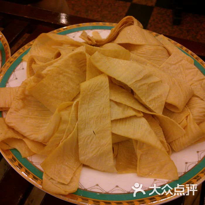 豆皮 4元                 灰太狼打老虎           灰太狼打老虎