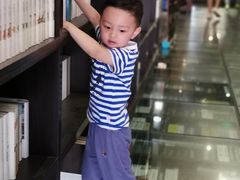 -钟书阁(松江泰晤士小镇店)