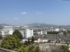 -腾冲洞山温泉村