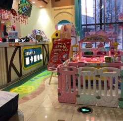 -纽西卡汽车小镇(大悦城店)