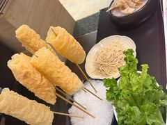 -鲜入唯煮·港式海鲜牛肉火锅(金宝街店)