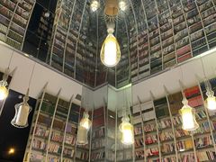 -钟书阁(松江泰晤士小镇店)