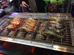 -六合夜市