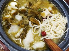 -周鱼小馆石锅酸菜鱼(活力汇店)