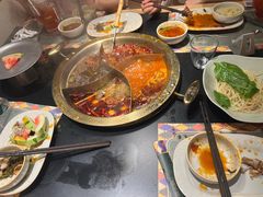 -廖掌柜·重庆鲜货火锅(上海首店)