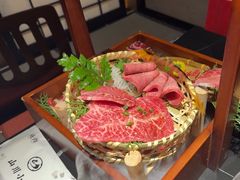 -山川小町·极番烧肉(新地假日广场店)