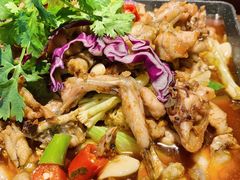 招牌香辣蛙-炭亲炭火干锅(红谷滩莱蒙店)
