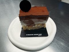 -W COLLECTIVE  DESSERT SHOP